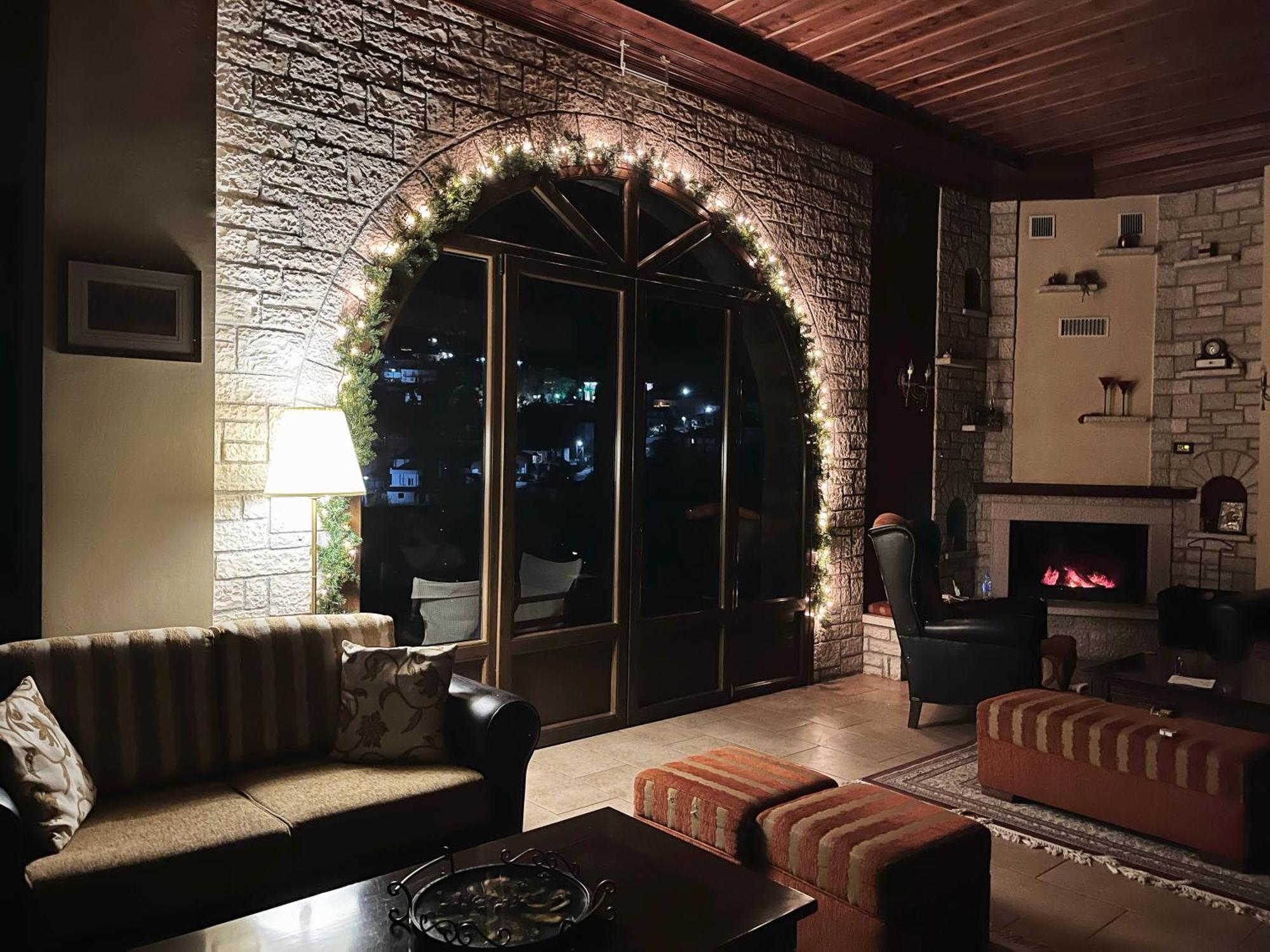Agnanti Zitsas Hotel Екстериор снимка